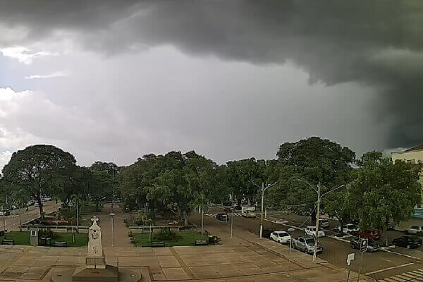 Fim-de-semana-será-de-calor-com-risco-de-temporal-em-MT