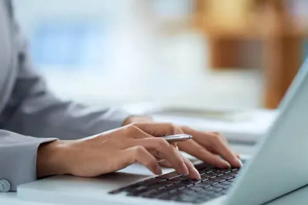 Instituto-abre-vaga-home-office-para-vendedor