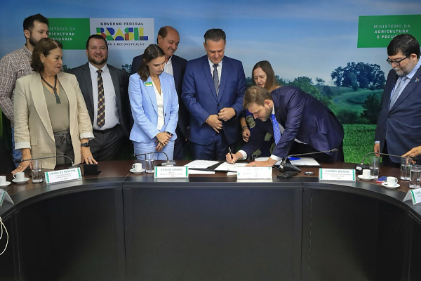 Irajá Lacerda assume protagonismo no desenvolvimento do Guaporé em Brasília