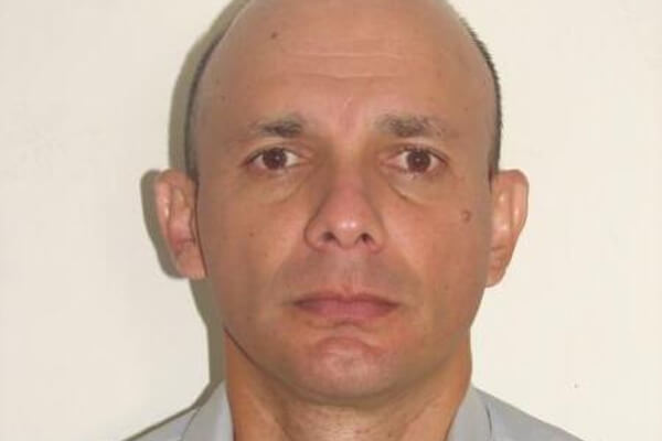 Denisson foi encontrado morto, no quarto da casa onde morava.