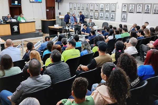 Câmara-de-Cáceres-aprova-projeto-de-lei-para-castração