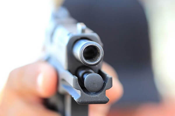 Dupla-é-alvo-de-tentativa-de-homicídio