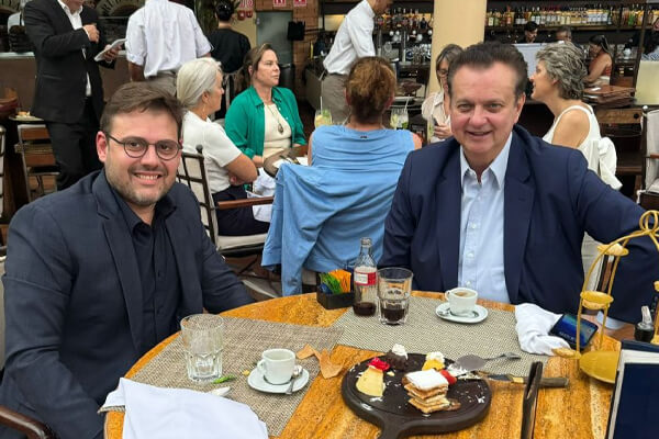Irajá-Lacerda-demonstra-prestígio-no-PSD-nacional-em-almoço