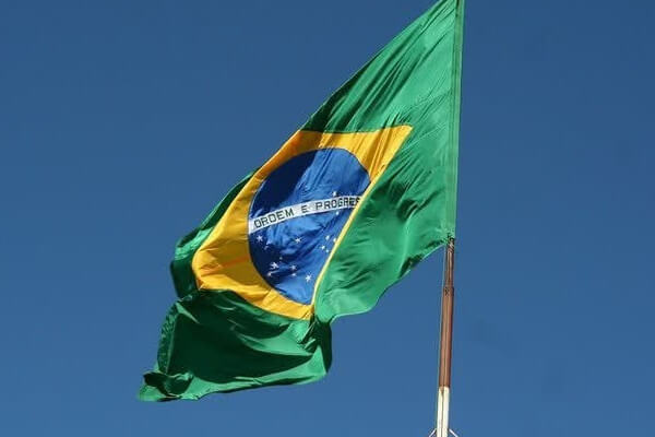 Orgulho-de-ser-brasileiro-cai-aponta-pesquisa