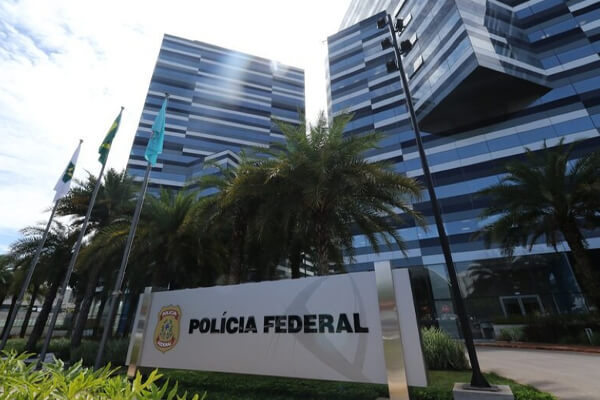 PF-abre-edital-para-pegar-carros-emprestados