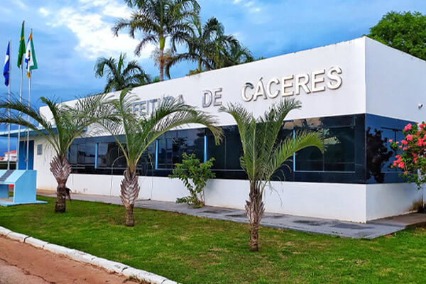 Servidora-de-Cáceres-é-suspensa-após-cursar-mestrado