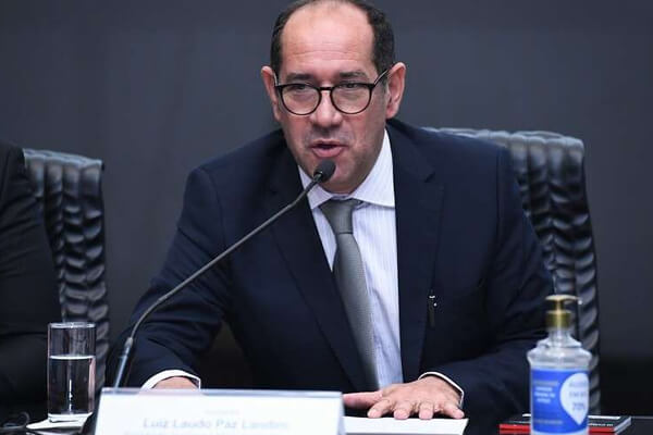 Eliene-entra-de-férias-e-vice-comandará-prefeitura-de-Cáceres