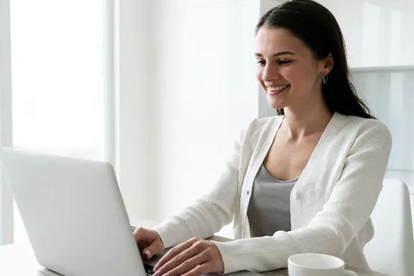 Empresa de tecnologia abre mais de 100 vagas de emprego