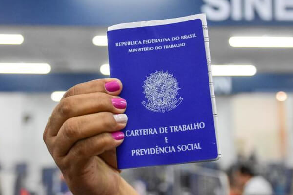 Feira-em-MT-oferece-mais-de-1.500-vagas-de-emprego