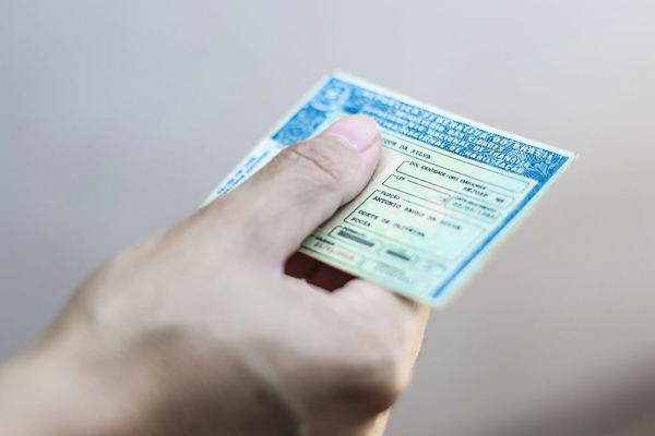 Motoristas estão optando por essa forma mais rápida de renovar a CNH