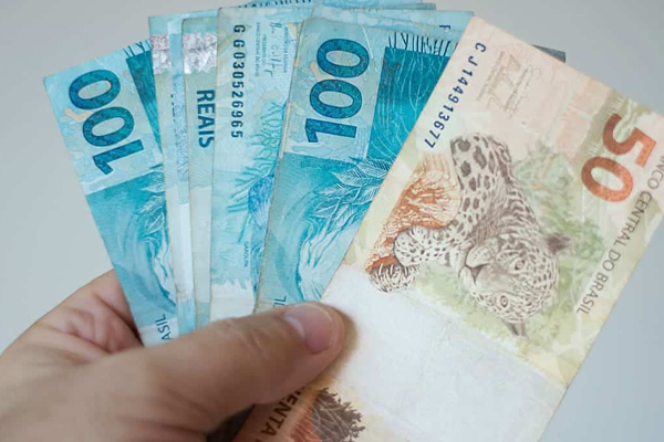 Quando é o 5º dia útil de julho Veja até quando o salário deve ser pago