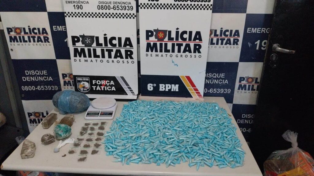 Quase-Mil-Por&ccedil;&otilde;es-de-Drogas-e-Sacol&otilde;es-S&atilde;o-Apreendidos-2