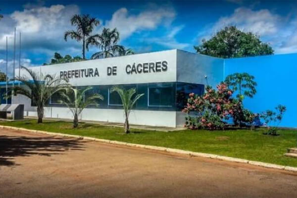 Cáceres-abre-edital-para-professores-com-bolsa-mensal