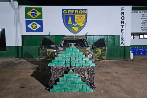 Gefron-apreende-carga-de-R$-1-8-milhão-de-cocaína