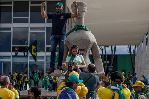 STF condena dois mato-grossenses por atos do 8 de janeiro