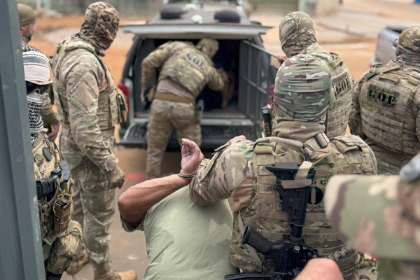 Vídeos-mostram-bandidos-que-assaltaram-Sicredi