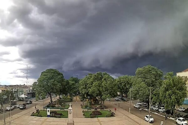 Calor-aperta-em-Cáceres-será-que-a-chuva-volta