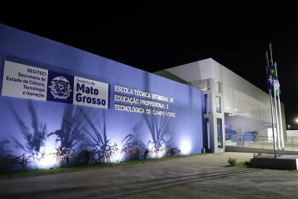 Estado abre seletivo com salários de até R$ 12,2 mil em Cáceres