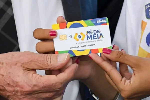 Governo começa a pagar nova parcela do Pé-de-Meia; veja calendário