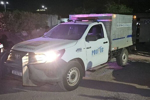 Rapaz-é-morto-com-tiro-na-cabeça-na-frente