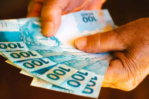 Dinheiro parado em bancos 48 milhões de brasileiros podem ter valores esquecidos