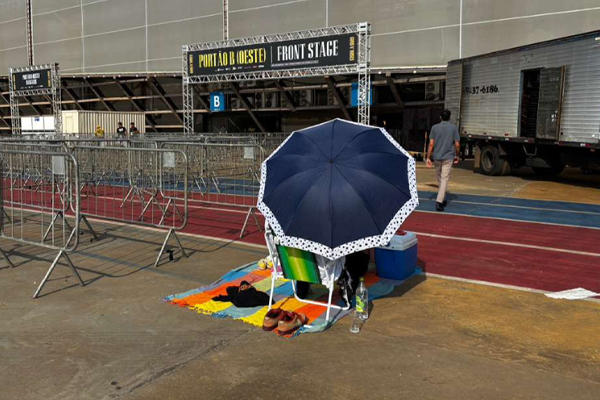 Estudante de Cáceres é o 1º na fila para show do Guns É a banda da minha vida