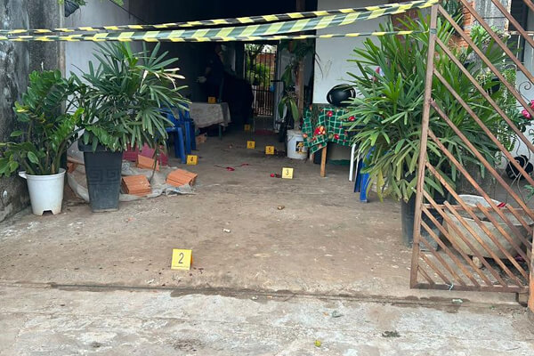 Ex-marido-invade-casa-e-mata-mulher-a-facadas-na-frente