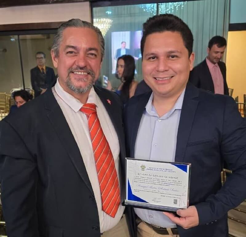 Henrique-Matias-recebe-t&iacute;tulo-de-Cidad&atilde;o