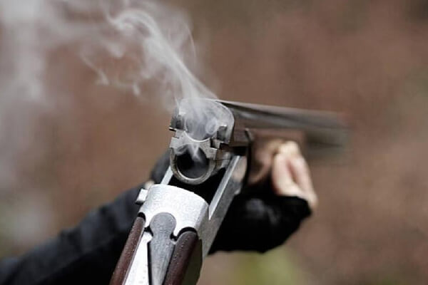 Menor-de-17-anos-mata-pai-com-tiros-e-facada