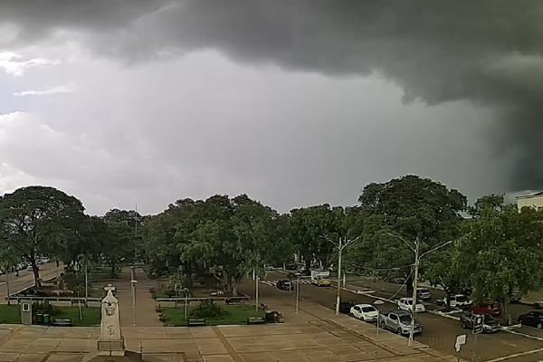 Novembro começa com alerta de temporais para o Estado