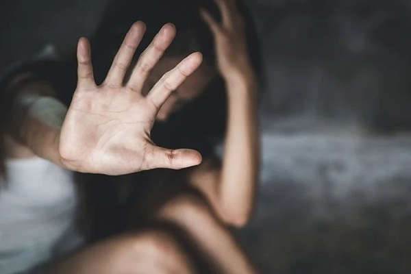 Seis mulheres invadem residência e agridem mãe e filha com socos e chutes em Araputanga