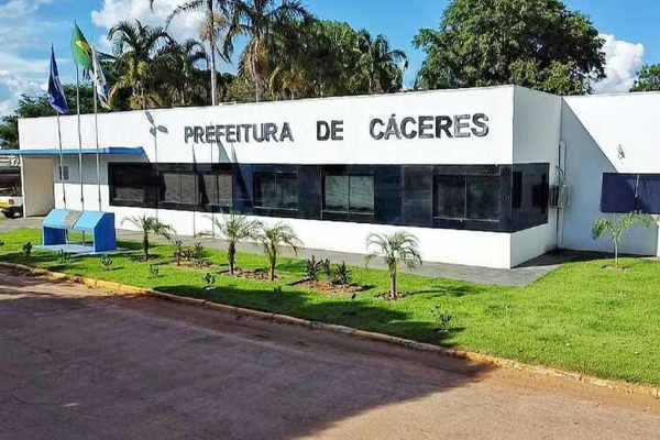 Justiça suspende contrato de R$ 360 mil em assessoria jurídica em Cáceres