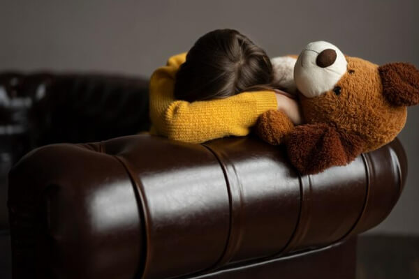 Adolescente-de-13-anos-abusa-da-prima-de-3-em-Araputanga