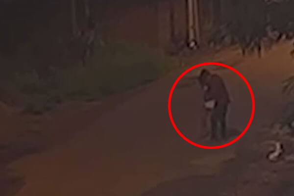 Mulher-é-arrastada-e-vítima-de-estupro-coletivo