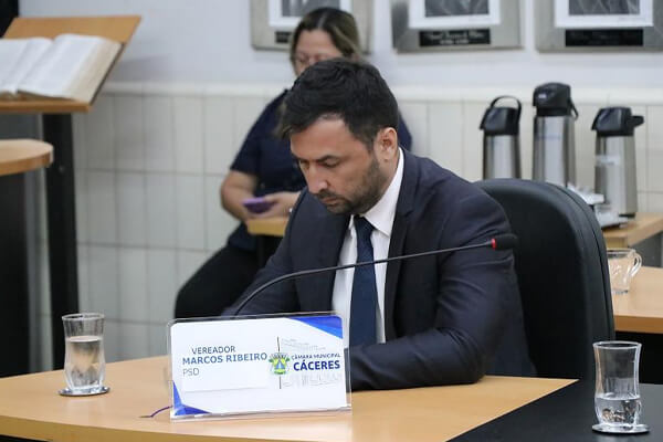 Nova-lei-obriga-QR-Code-em-placas-de-obras-em-Cáceres