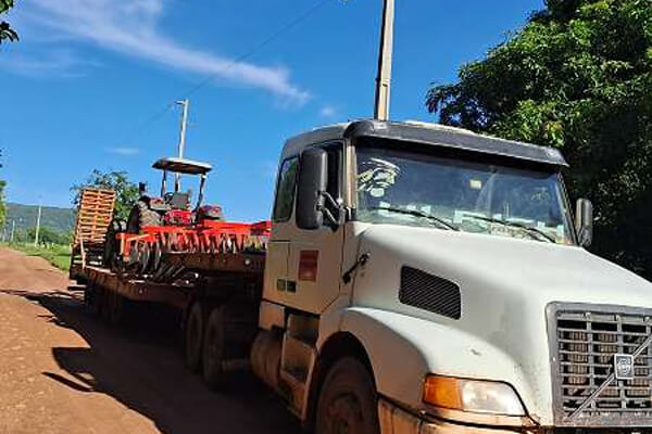 Den&uacute;ncia-aponta-uso-de-m&aacute;quina-da-Prefeitura