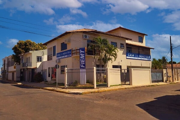 Dia-E-oferece-209-vagas-na-Casa-da-Indústria