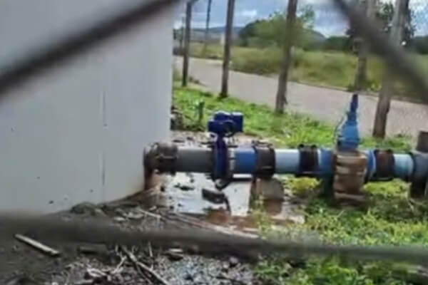 Moradores-denunciam-vazamento-e-6-dias-sem-água