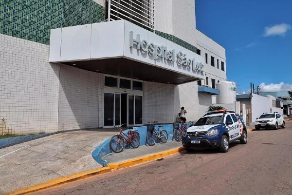 Grávida-denuncia-colchão-com-sangue-podre