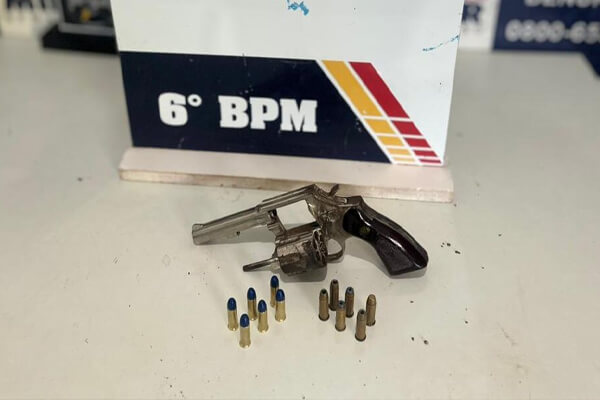 PM-prende-casal-de-facção-após-perseguição