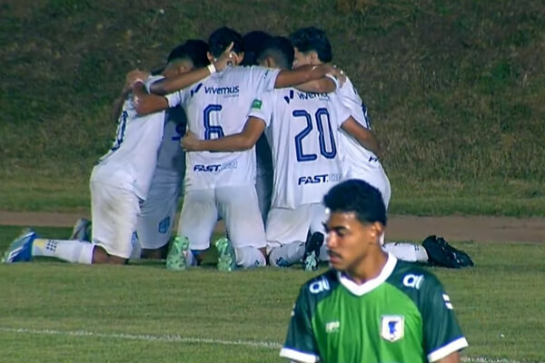 Cacerense-vence-o-Uirapuru-fora-de-casa