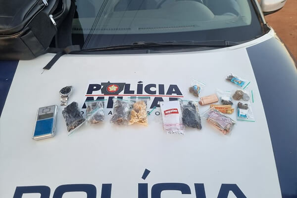 Polícia-Militar-prende-trio-feminino-e-apreende-menor