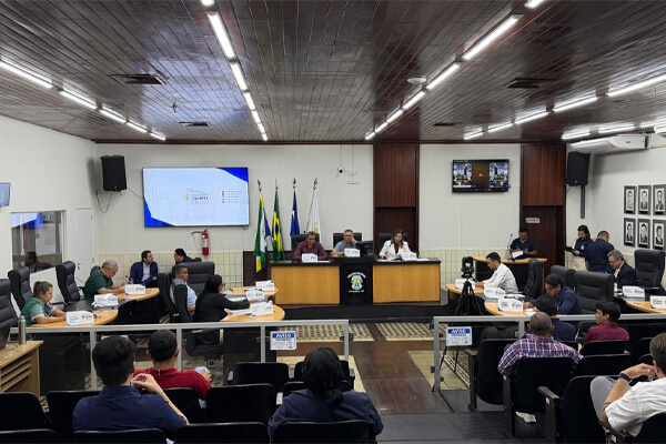 Câmara-de-Cáceres-aprova-projetos