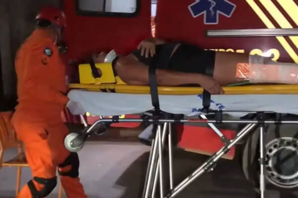 Passageira-de-moto-fica-ferida-ao-se-envolver