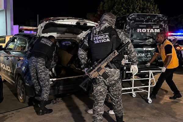 Bandidos-de-facção-peitam-a-polícia