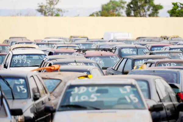 Carro-por-R$-3-mil-e-Biz-por-R$-900