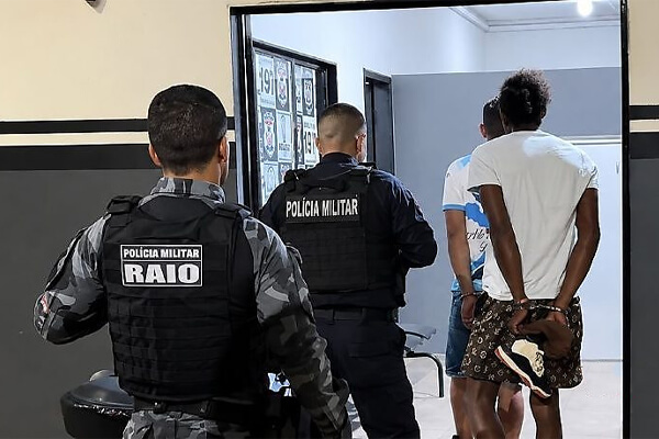 Casal-é-sequestrado-pelo-CV-e-jovem-escapa
