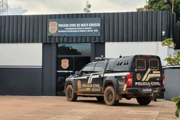 Homem-é-baleado-pelas-costas