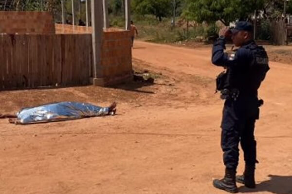 Homem-é-morto-com-facadas-no-coração