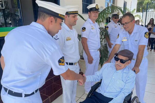 Morre-o-lendário-marinheiro-Caxito